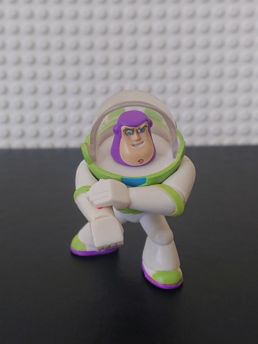 Disney Pixar Toy Story - Buzz Lightyear 2" Mini Figure - Kneeling Pose